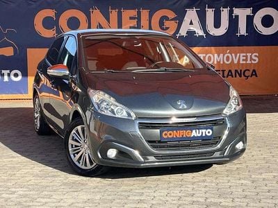 Cinza Usado 2017 Peugeot 208 Style Citadino | € 10.990 (Preço elevado)