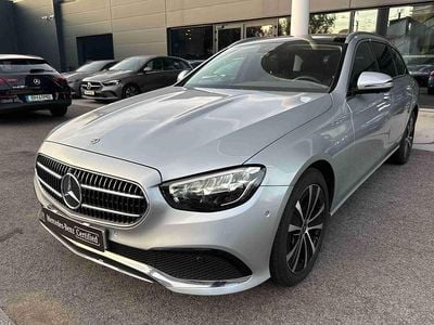 Cinzento Usado 2022 Mercedes E300 Avantgarde Carrinha | € 44.900 (Preço justo)