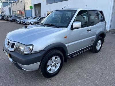 Usado Nissan Terrano 152 HP (111 kW) 2004 Cinza SUV