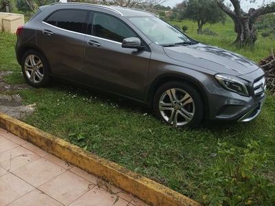 Mercedes GLA220