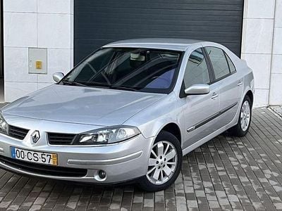 Usado 2007 Renault Laguna III Sedan | € 2.500