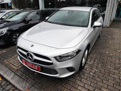 Cinza Usado 2020 Mercedes A180 Business | € 21.500 (Preço justo)