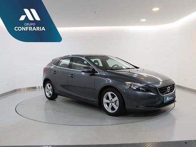 Usado Volvo V40 115 HP (84 kW) 2014 Cinzento