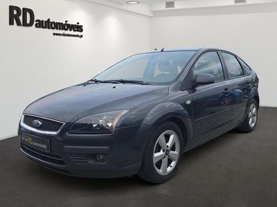 Usado Ford Focus 90 HP (66 kW) 2007 Cinzento