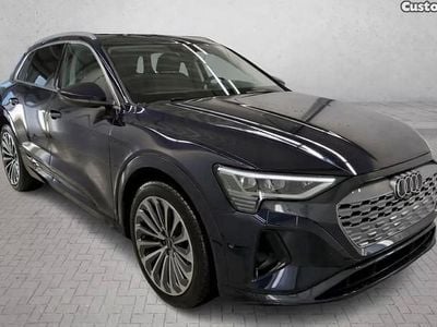 Azul Usado 2023 Audi Q8 e-tron S-Line SUV | € 55.000 (Preço justo)