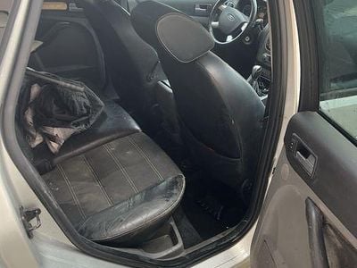 Usado 2008 Ford Focus Sedan | € 1.300