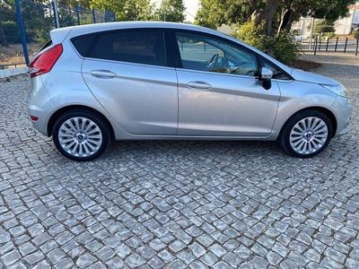 Usado 2009 Ford Fiesta Titanium Sedan | € 5.900 (Preço justo)