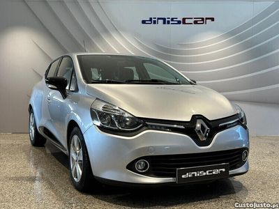 Cinza Usado 2015 Renault Clio IV Dynamique Citadino | € 9.900 (Preço elevado)