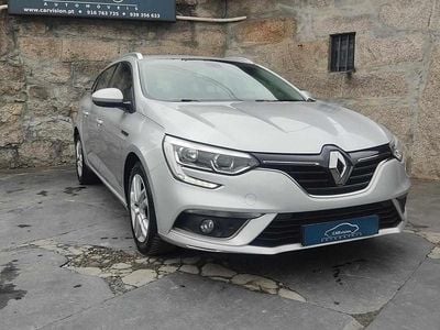 Usado Renault Mégane IV 115 HP (84 kW) 2019 Cinzento Carrinha