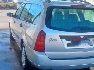Usado 2001 Ford Focus Sedan | € 1.800 (Preço elevado)