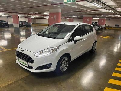 Branco Usado 2015 Ford Fiesta Citadino | € 8.950 (Bom preço)