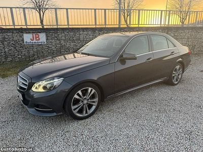 Usado Mercedes E300 Avantgarde 231 HP (169 kW) 2013 Cinza Sedan