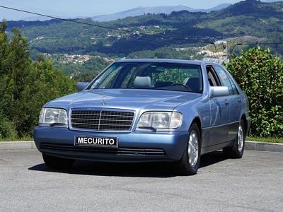 Azul claro Usado 1993 Mercedes 300 Sedan | € 14.250