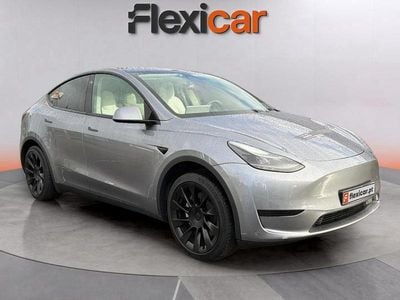 Cinzento Usado 2024 Tesla Model Y Long Range RWD SUV | € 44.990 (Preço elevado)