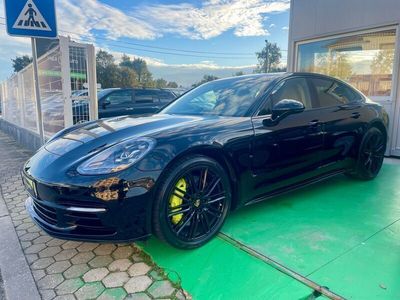 Porsche Panamera 4