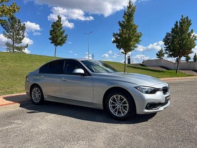Usado BMW 320 Advantage 190 HP (139 kW) 2016 Cinza Sedan