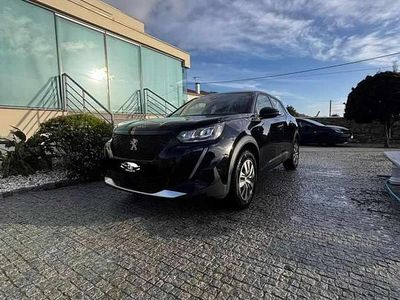 Usado Peugeot e-2008 Active 100 kW (136 HP) 2023 Preto SUV