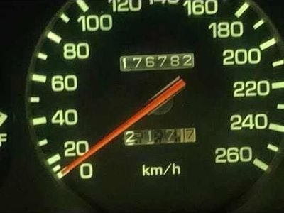 Cinzento Usado 1995 Toyota Celica Citadino | € 20.500