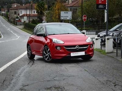 Usado Opel Adam 116 HP (85 kW) 2014 Vermelho Citadino