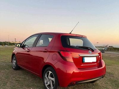Vermelho Usado 2016 Toyota Yaris | € 15.900