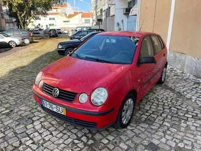 Vermelho Usado 2001 VW Polo Citadino | € 2.500