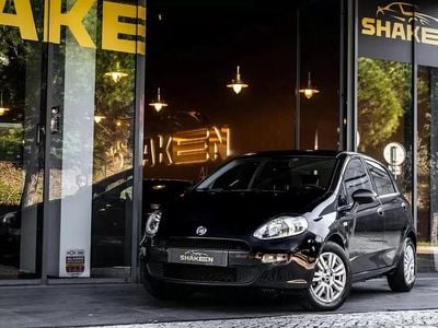 Usado Fiat Punto Easy 95 HP (69 kW) 2018 Preto Citadino