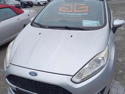 Usado Ford Fiesta Trend 80 HP (58 kW) 2017 Cinza Citadino