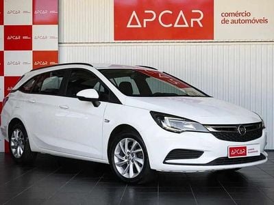 Usado Opel Astra Edition 110 HP (80 kW) 2018 Branco Carrinha