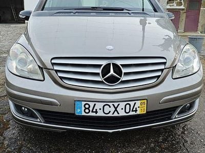 Mercedes B180