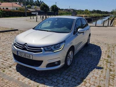 Cinzento Usado 2015 Citroën C4 Citadino | € 9.900 (Caro)