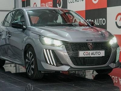 Cinzento Usado 2024 Peugeot 208 Active Citadino | € 17.900 (Preço justo)