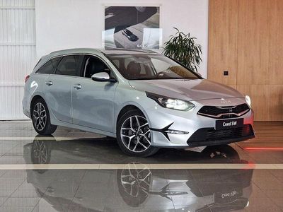 Cinza Usado 2024 Kia Ceed Citadino | € 22.500 (Caro)