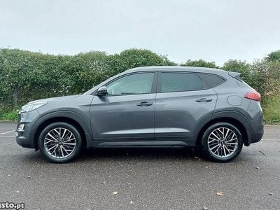 Usado Hyundai Tucson 116 HP (85 kW) 2019 Cinza SUV