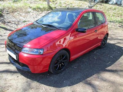 Vermelho Usado 2001 Fiat Punto | € 3.750