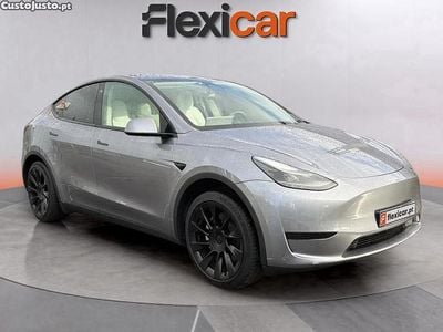 Cinza Usado 2024 Tesla Model Y Long Range RWD SUV | € 44.990 (Preço elevado)