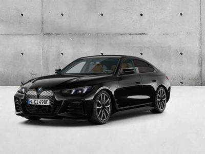 Preto sapphire metalizada Usado 2024 BMW i4 Comfort Edition Sedan | € 77.585