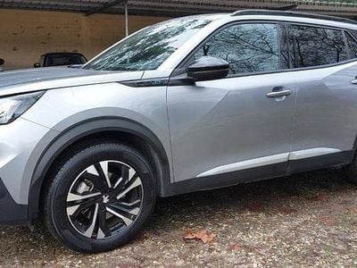 Cinzento Usado 2023 Peugeot e-2008 SUV | € 20.850 (Bom preço)