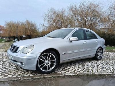 Usado 2002 Mercedes C270 Sedan | € 4.500