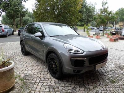 Porsche Cayenne S E-Hybrid