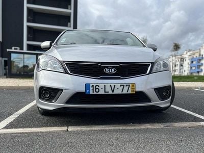 Usado 2011 Kia Ceed Citadino | € 3.650 (Super Preço)