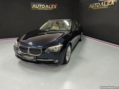 Azul Usado 2009 BMW 730 Sedan | € 15.000