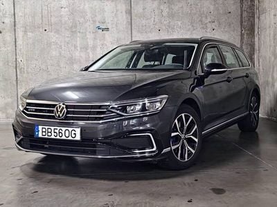 Cinzento Usado 2023 VW Passat GTE Carrinha | € 34.900