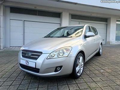 Cinza Usado 2009 Kia Ceed Citadino | € 4.500 (Bom preço)