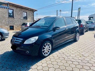 Mercedes B200