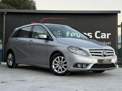 Cinza Usado 2012 Mercedes B180 Monovolume | € 9.950 (Bom preço)