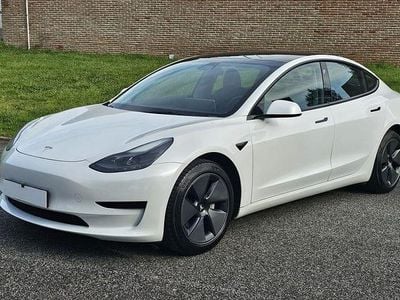 Usado 2021 Tesla Model 3 Standard Range Plus Sedan | € 23.990 (Bom preço)