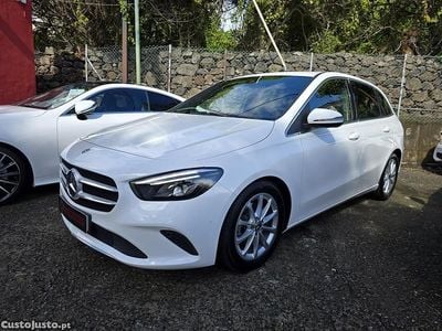 Usado Mercedes B200 Progressive 150 HP (110 kW) 2020 Branco Monovolume