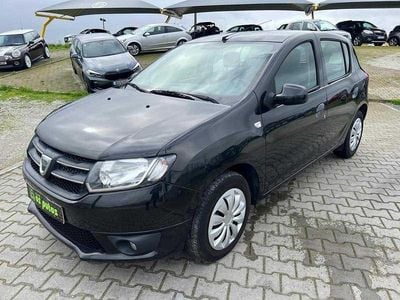 Usado Dacia Sandero 90 HP (66 kW) 2013 Preto