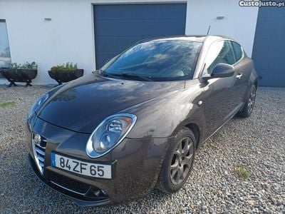 Usado Alfa Romeo MiTo 105 HP (77 kW) 2013 Castanho Citadino