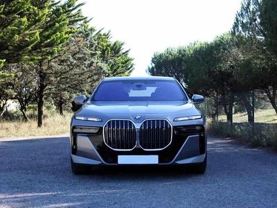 Usado BMW i7 400 kW (544 HP) 2022 Cinzento Sedan